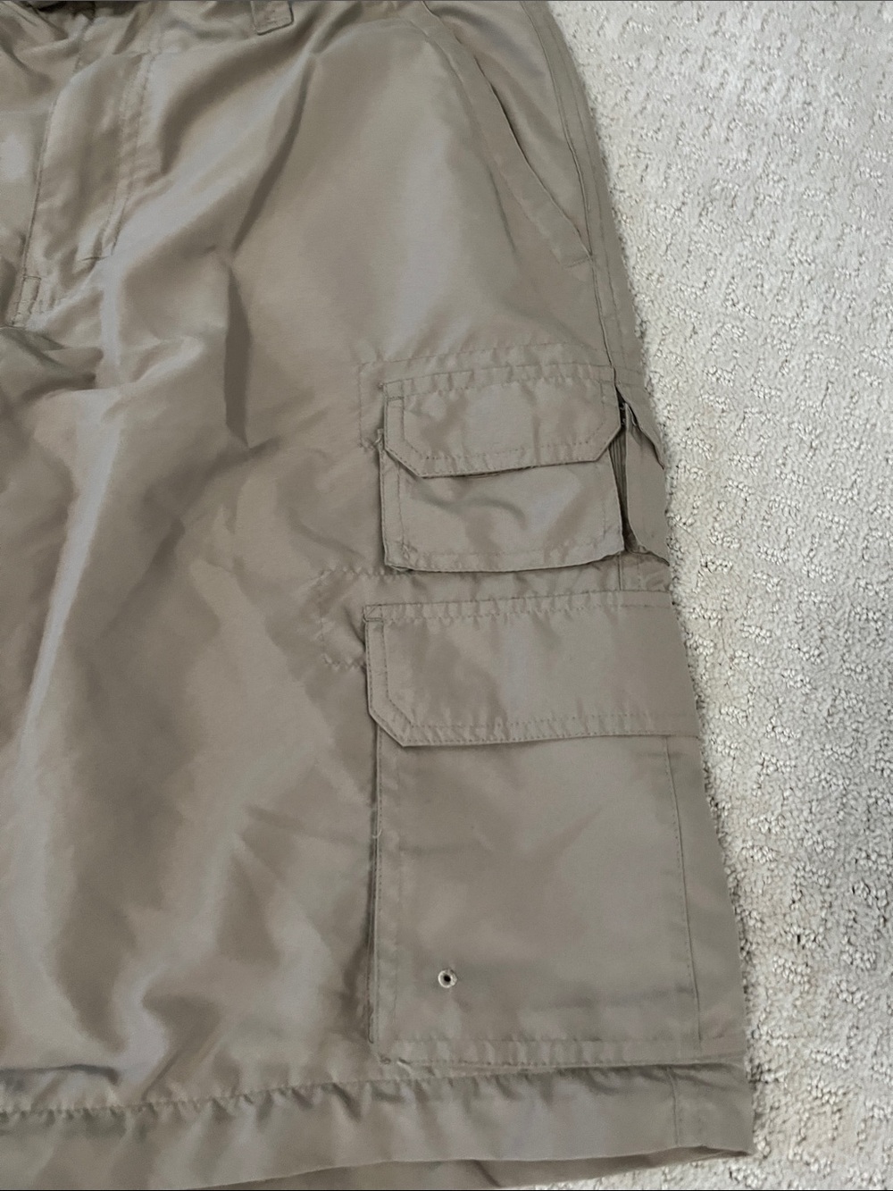 Nevada Men’s Cargo Shorts Sz 34/33 Tan Khaki Pockets Adjustable Baggy Y2K Camp - Picture 5 of 7